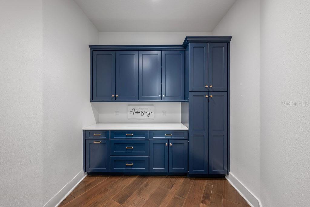 KEENES POINTE - Residential