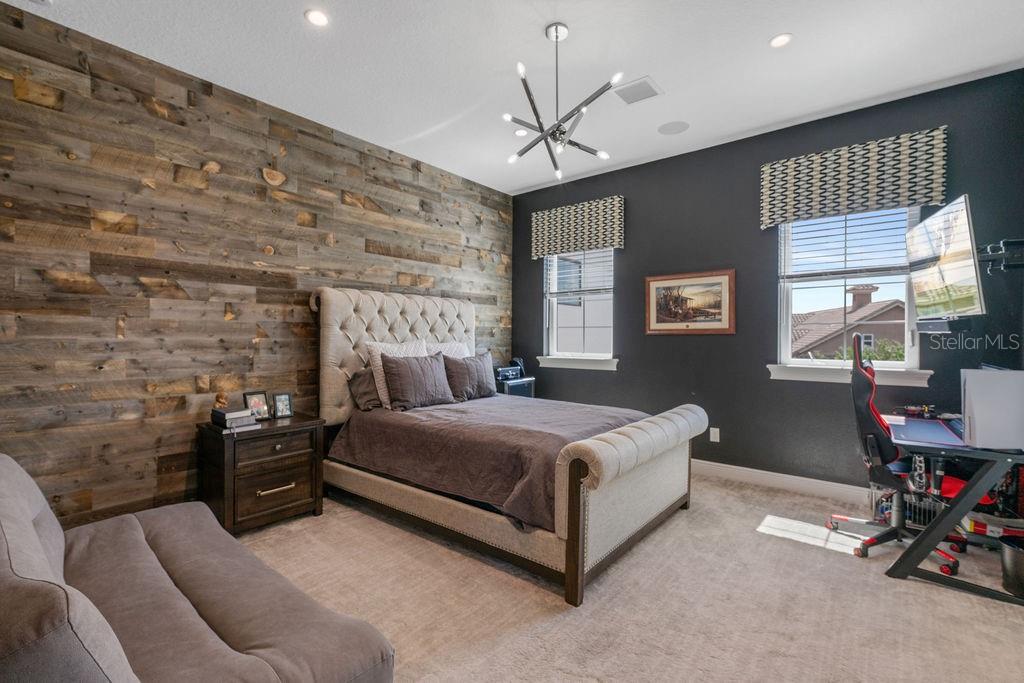 KEENES POINTE - Residential