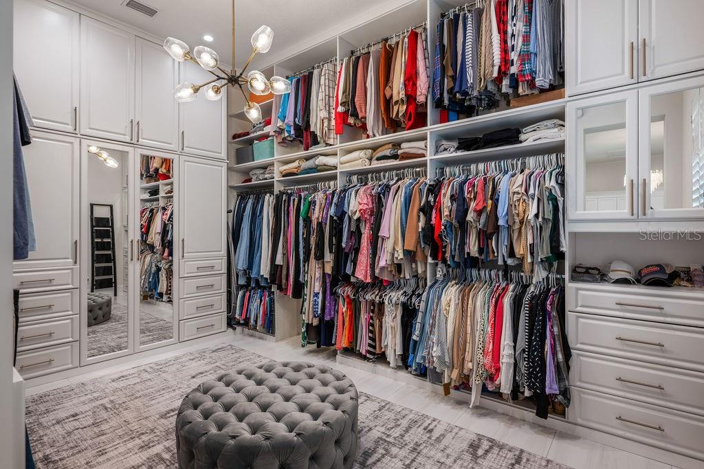 KEENES POINTE - Residential