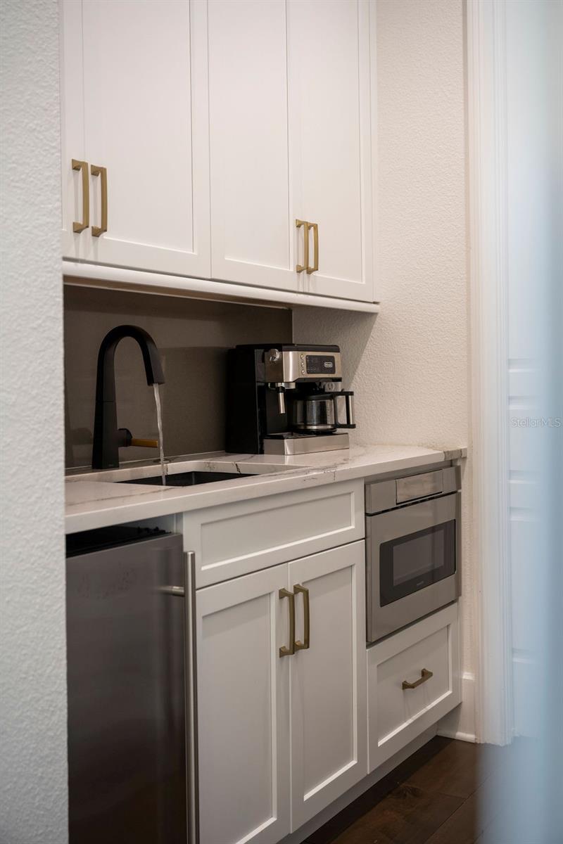 KEENES POINTE - Residential