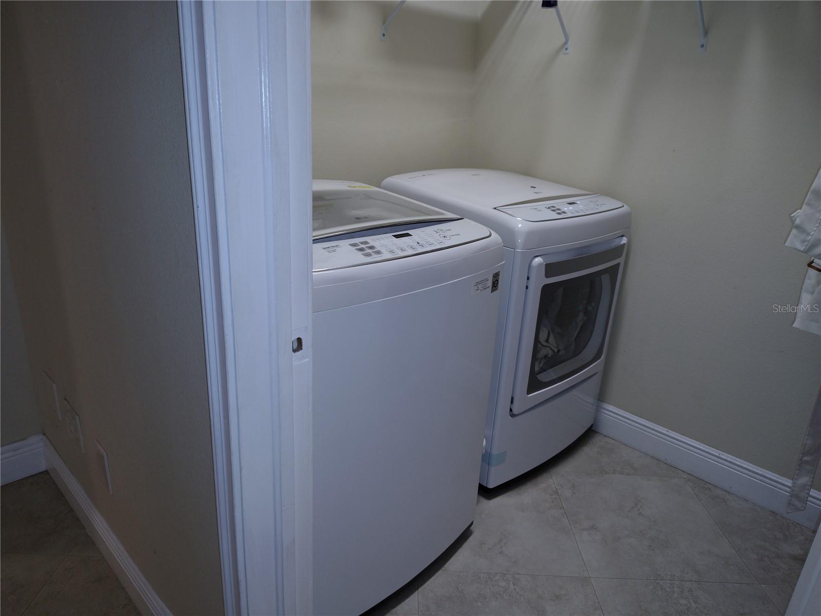 LAKE SHORE PARK - Residential