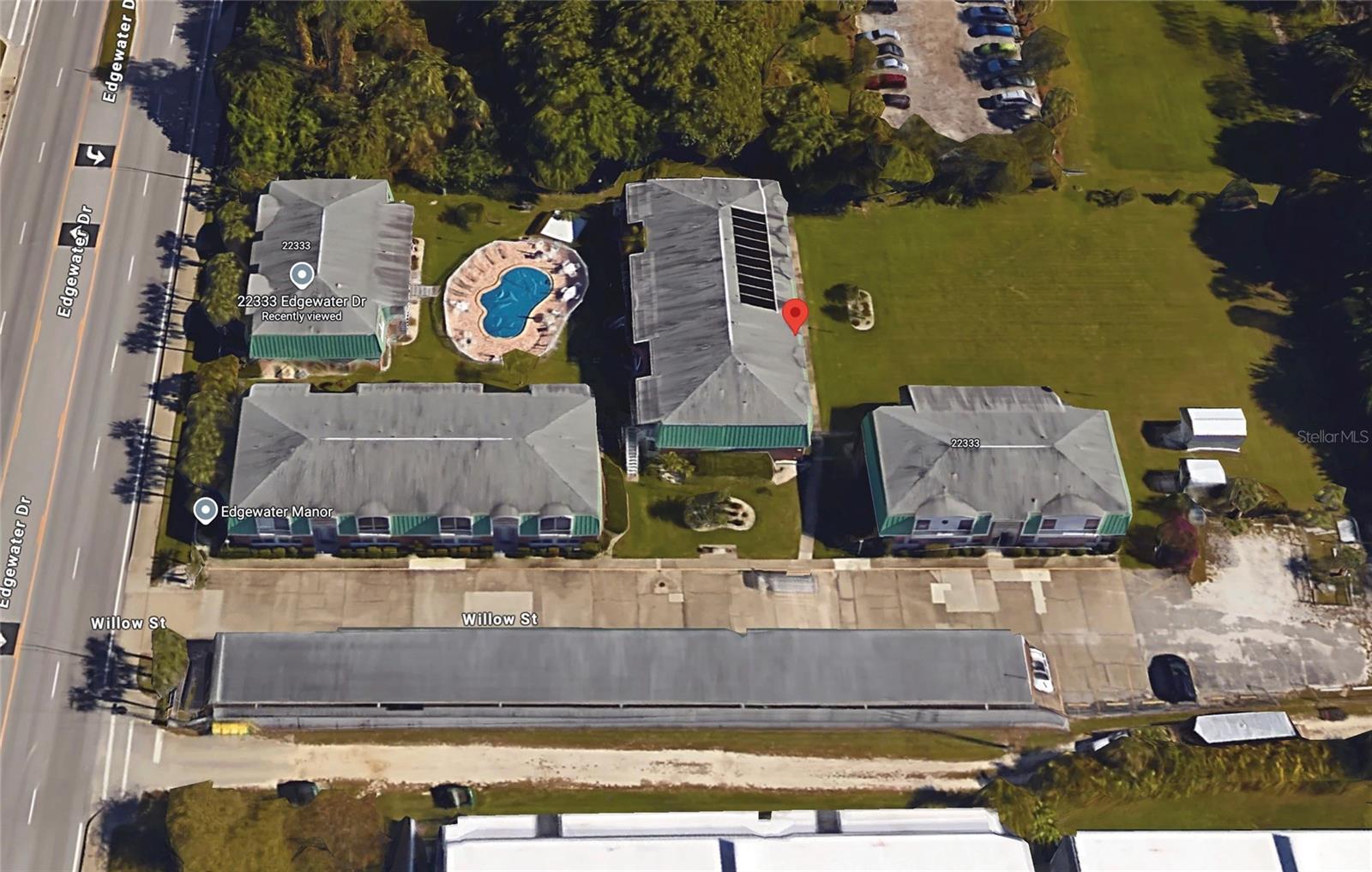 EDGEWATER MANOR - Residential