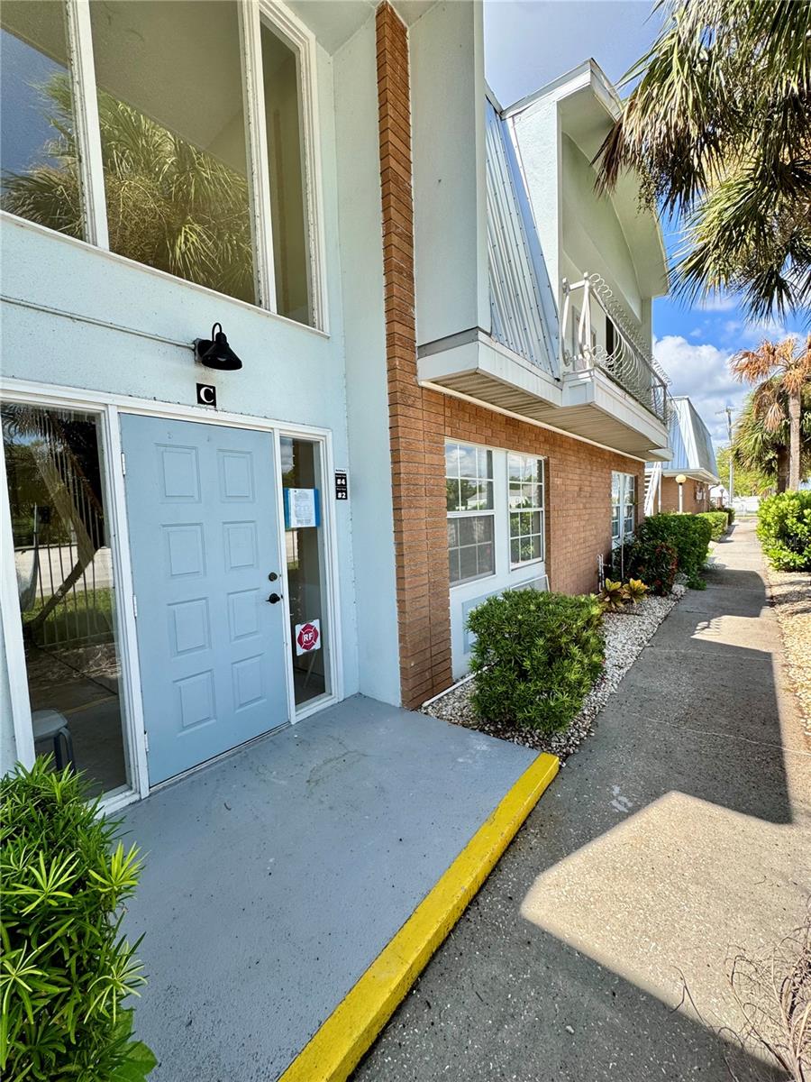 EDGEWATER MANOR - Residential
