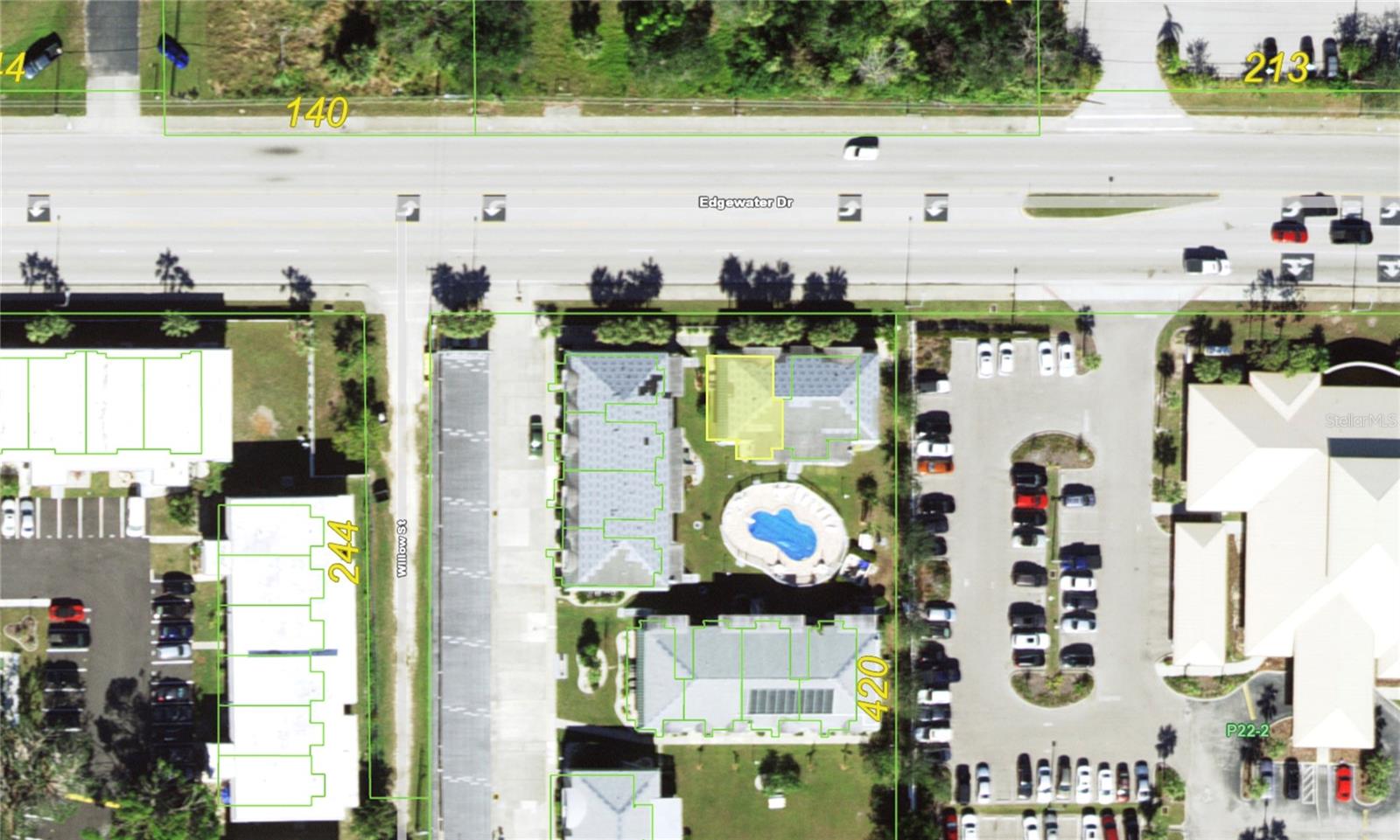 EDGEWATER MANOR - Residential