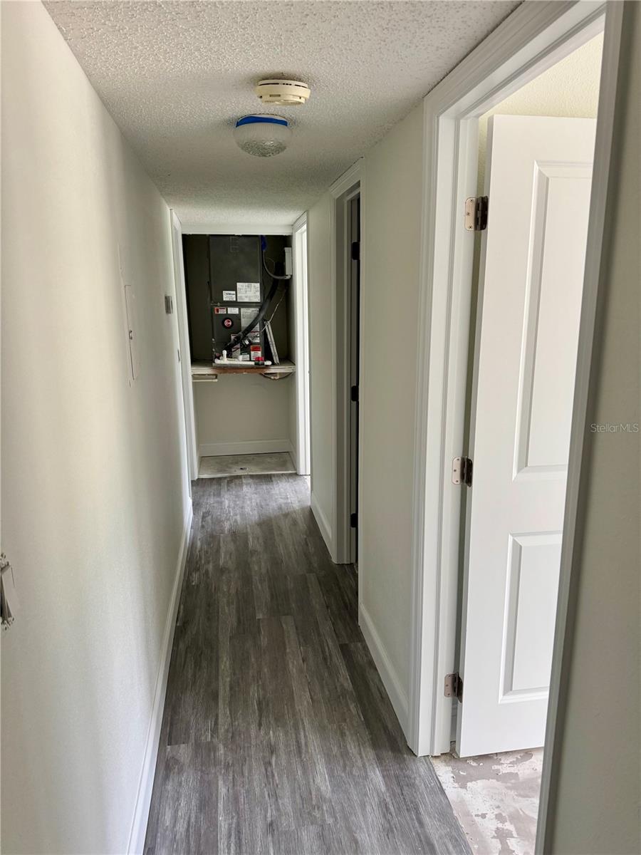 EDGEWATER MANOR - Residential