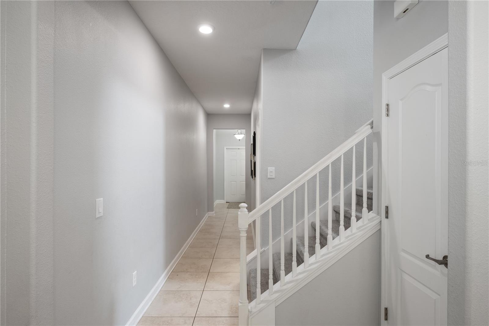 SIGNATURE LAKES - Residential