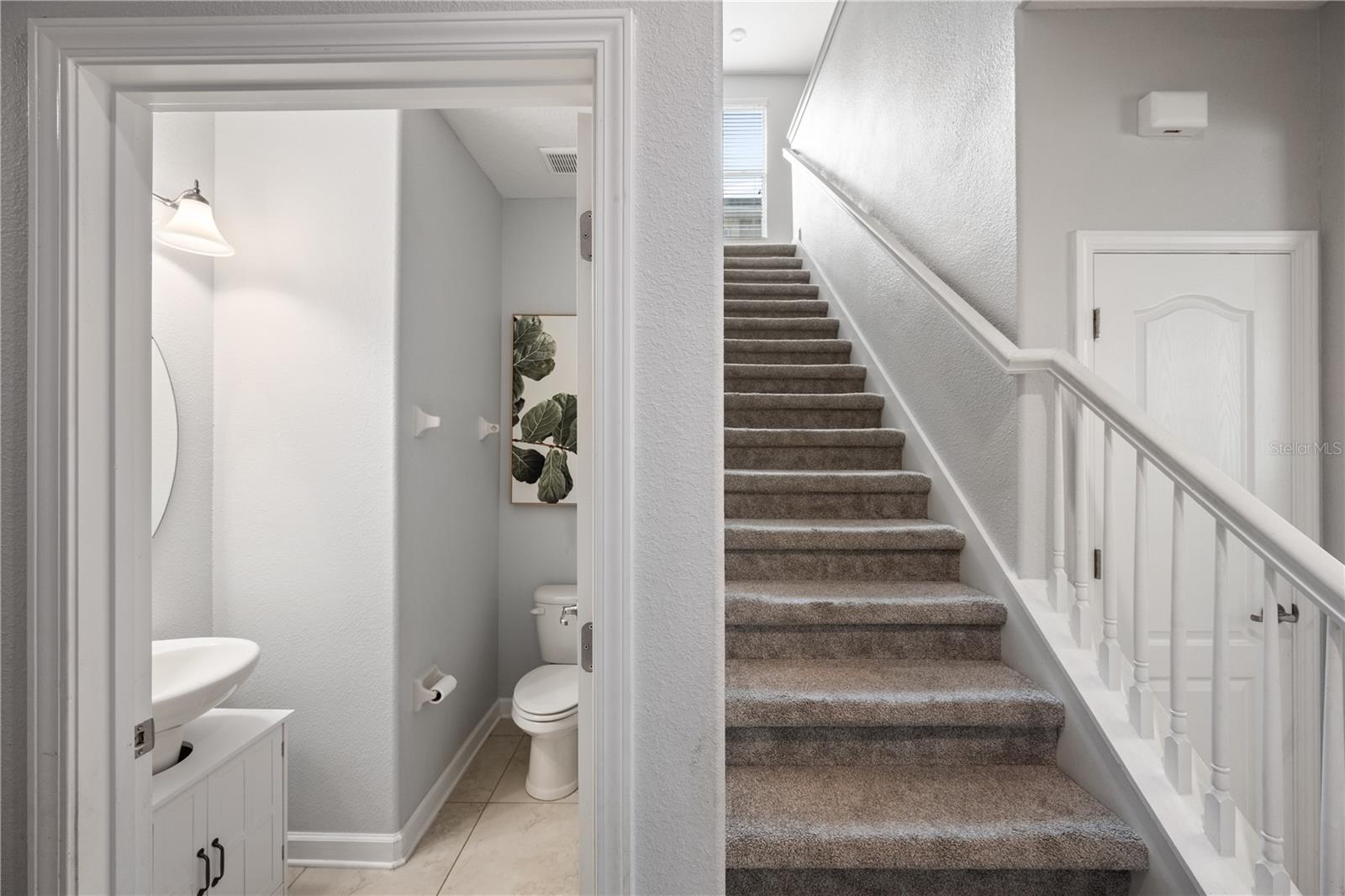 SIGNATURE LAKES - Residential