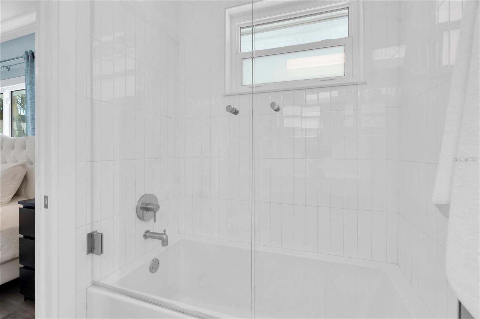 BELLEVUE ESTATES 6TH ADD - Residential Lease