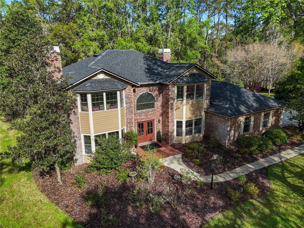 Photo of 1118 SW 112th Street, Gainesville, FL 32607 (MLS # GC541030)