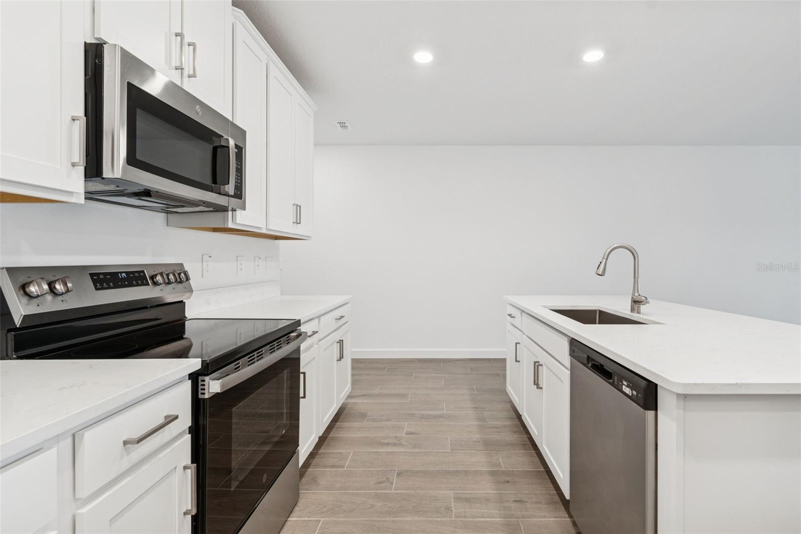 MIRADA ACTIVE ADULT - Residential Lease