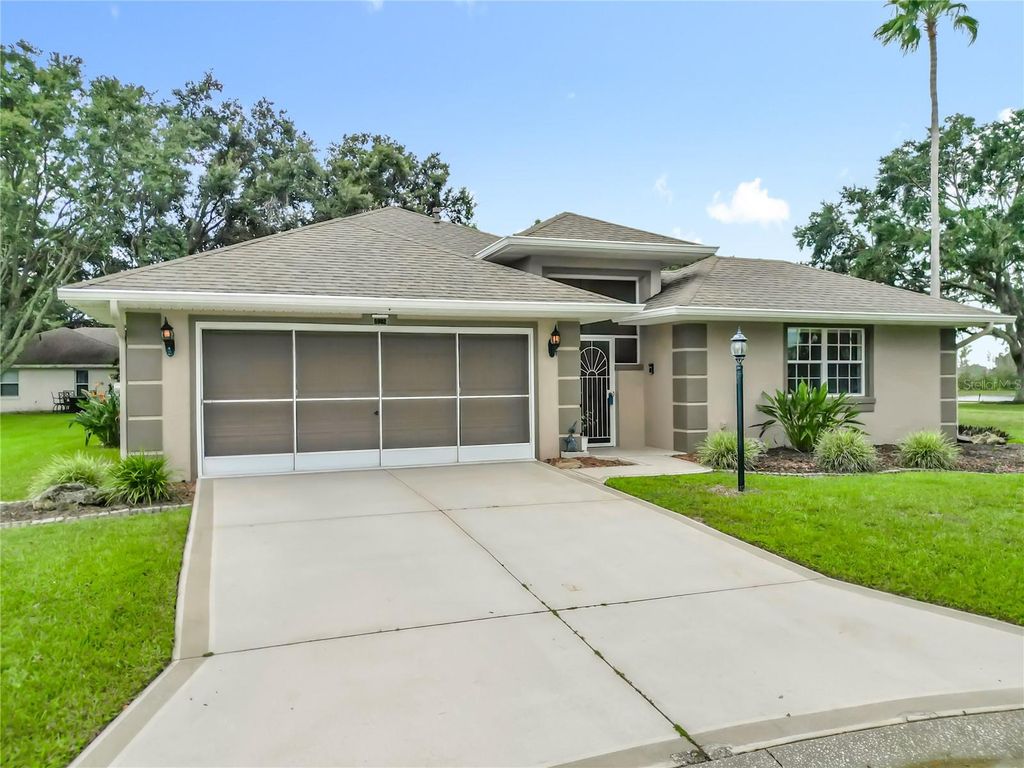 Photo of 5902 Princess Diana Court, Leesburg, FL 34748 (MLS # G5102760)