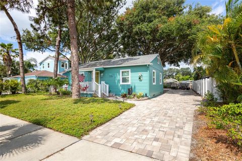 2709 UPTON STREET S GULFPORT FL 33711