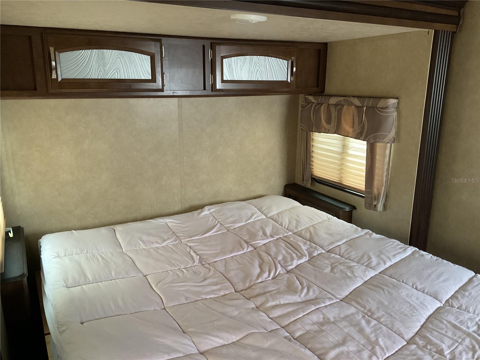 HERE & THERE PALM SHRSS RV RESIDENCE - Residential