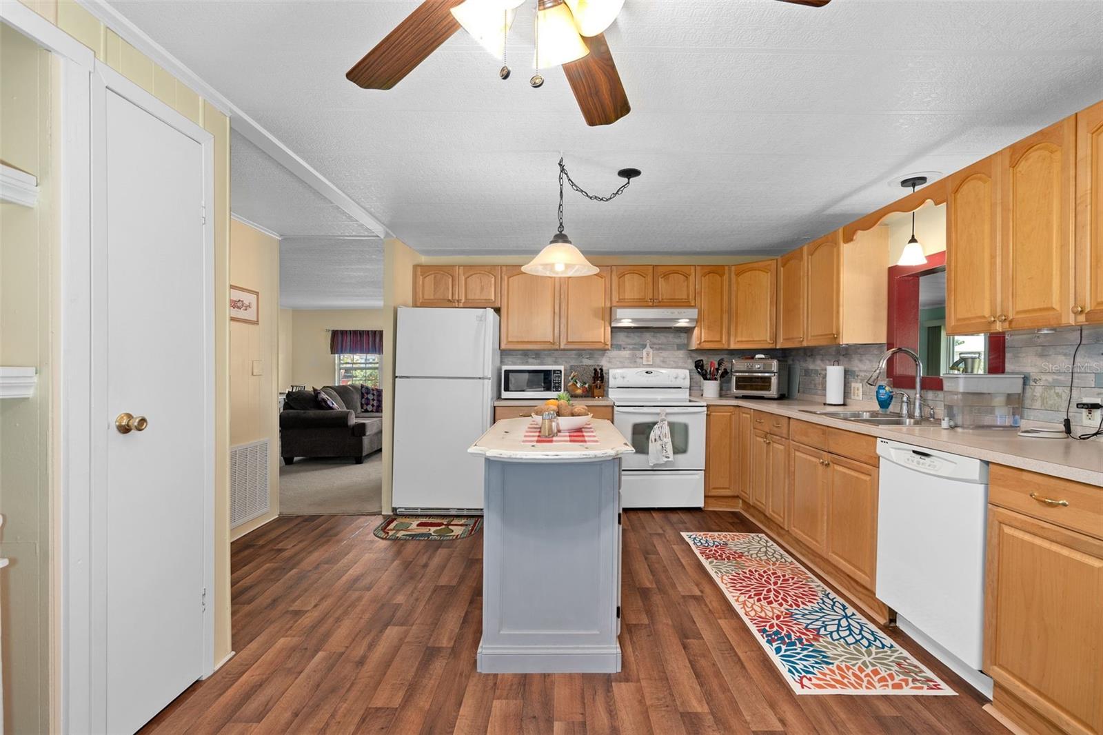 HARBOR OAKS HOMEOWNERS COOPERATIVE SUB - Residential