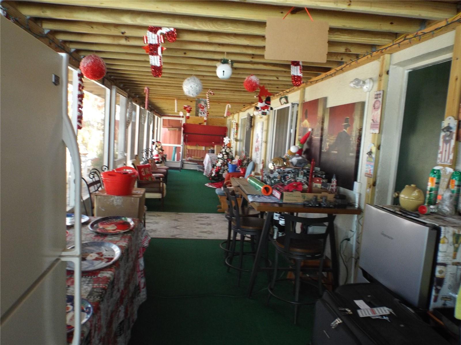 LAUREL RUN AT CRESCENT LAKES - Residential