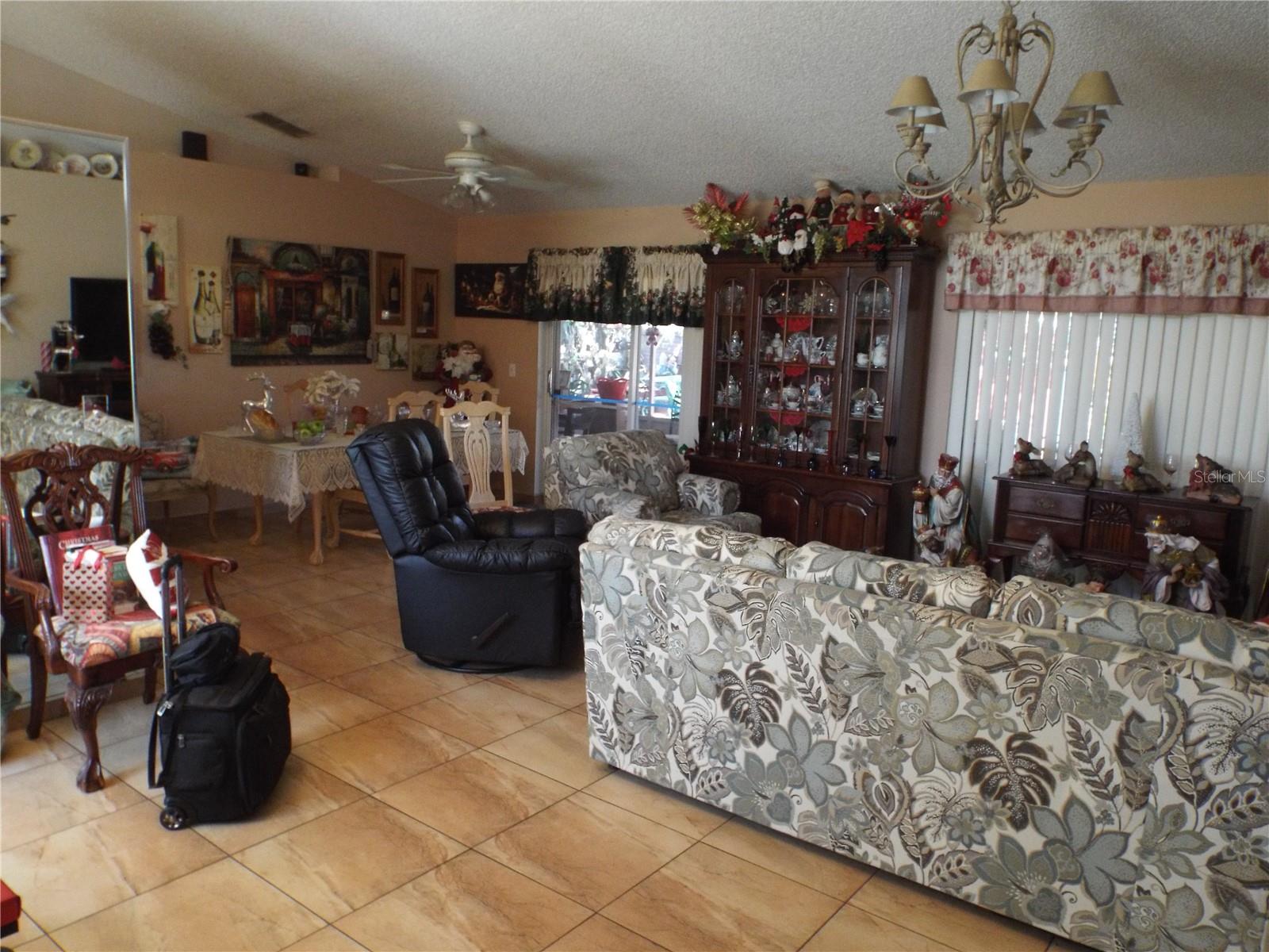 LAUREL RUN AT CRESCENT LAKES - Residential