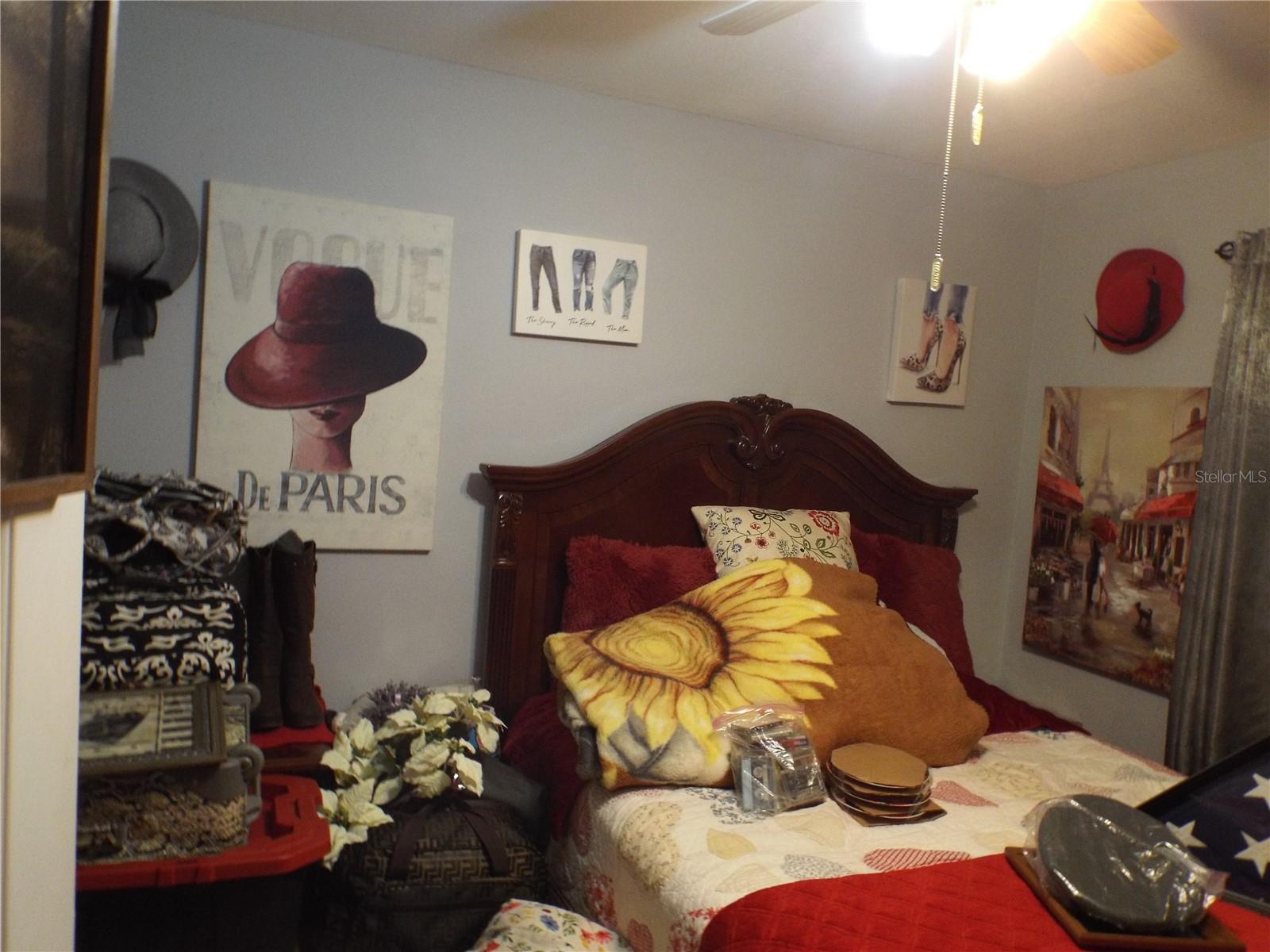 LAUREL RUN AT CRESCENT LAKES - Residential