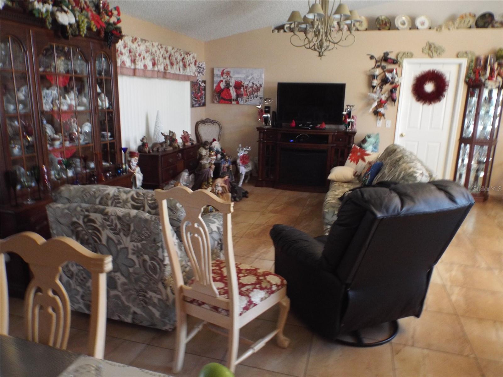 LAUREL RUN AT CRESCENT LAKES - Residential