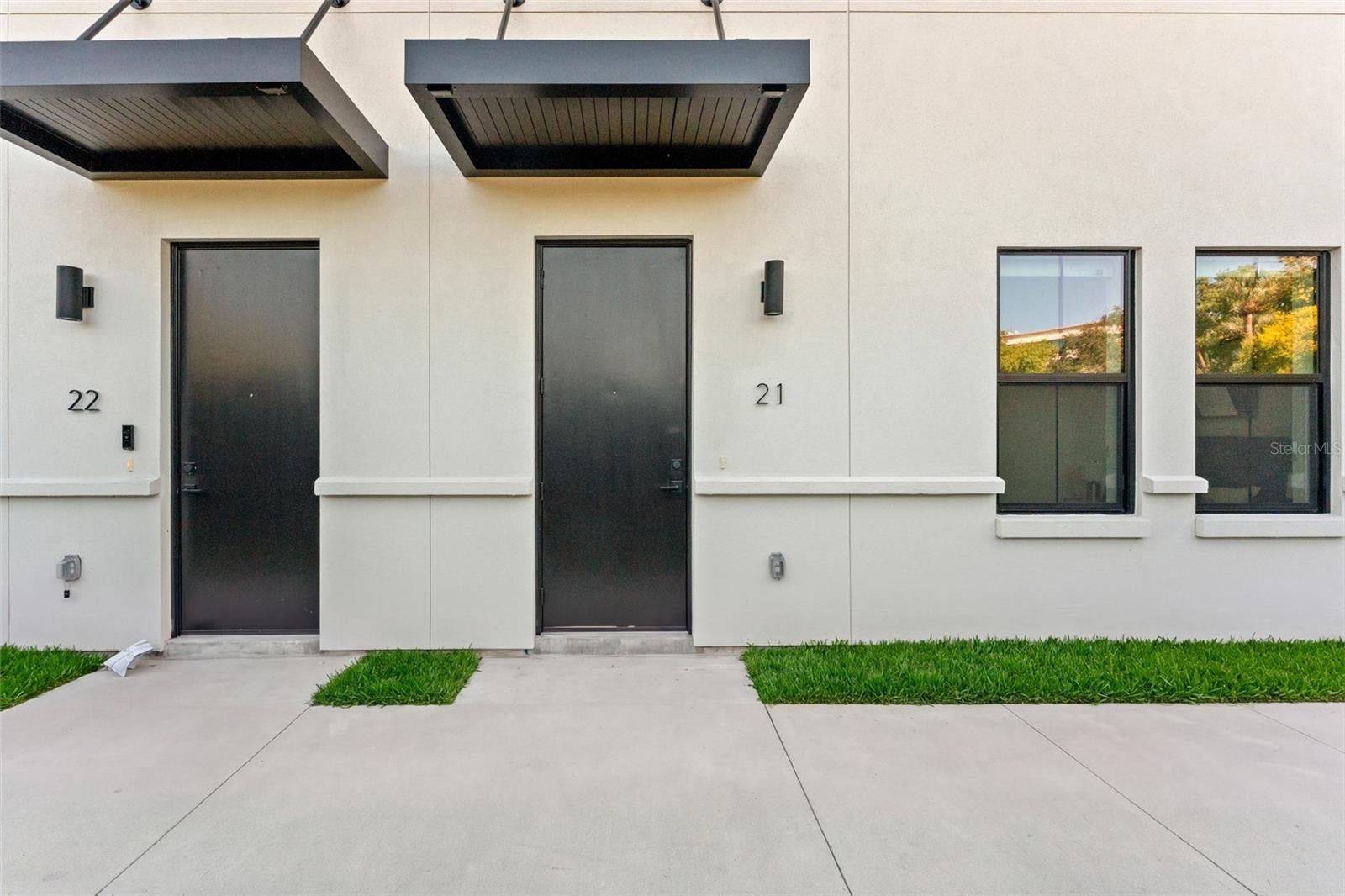 1218 E KAY STREET 21