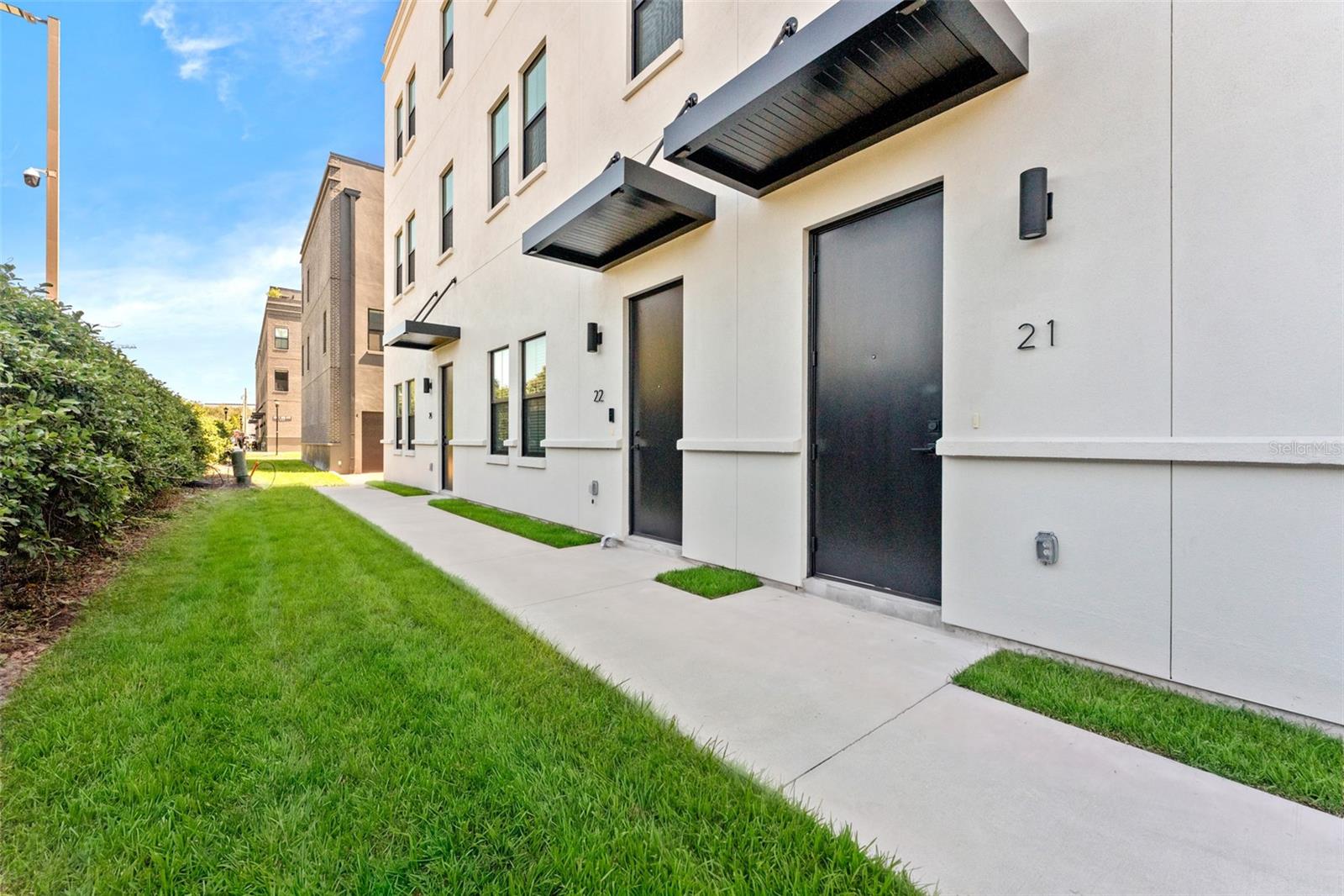 1218 E KAY STREET 21
