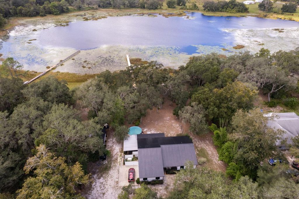 Photo of 16758 SE 181st Terrace, Weirsdale, FL 32195 (MLS # G5106593)