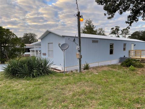 A home in DELAND