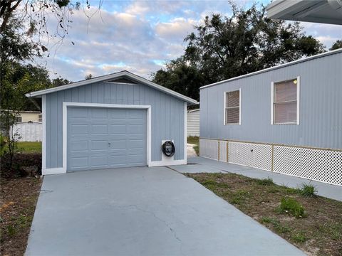 A home in DELAND