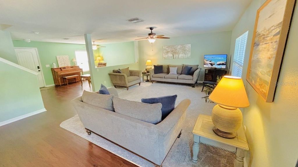 Photo of 11521 Southern Creek Drive, Gibsonton, FL 33534 (MLS # A4688705)