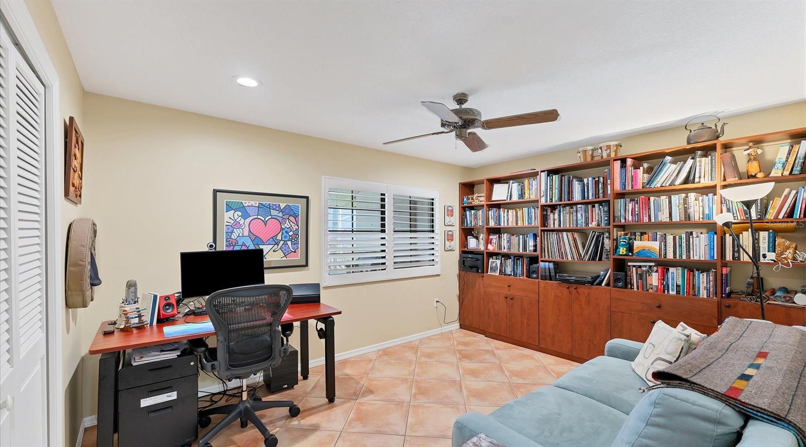 PIPERS WAITE - THE MEADOWS - Residential