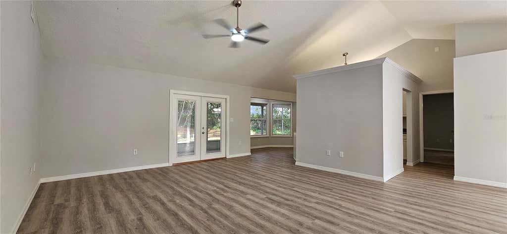 Photo of 370 S Cobble Court, Mount Dora, FL 32757 (MLS # G5116487)