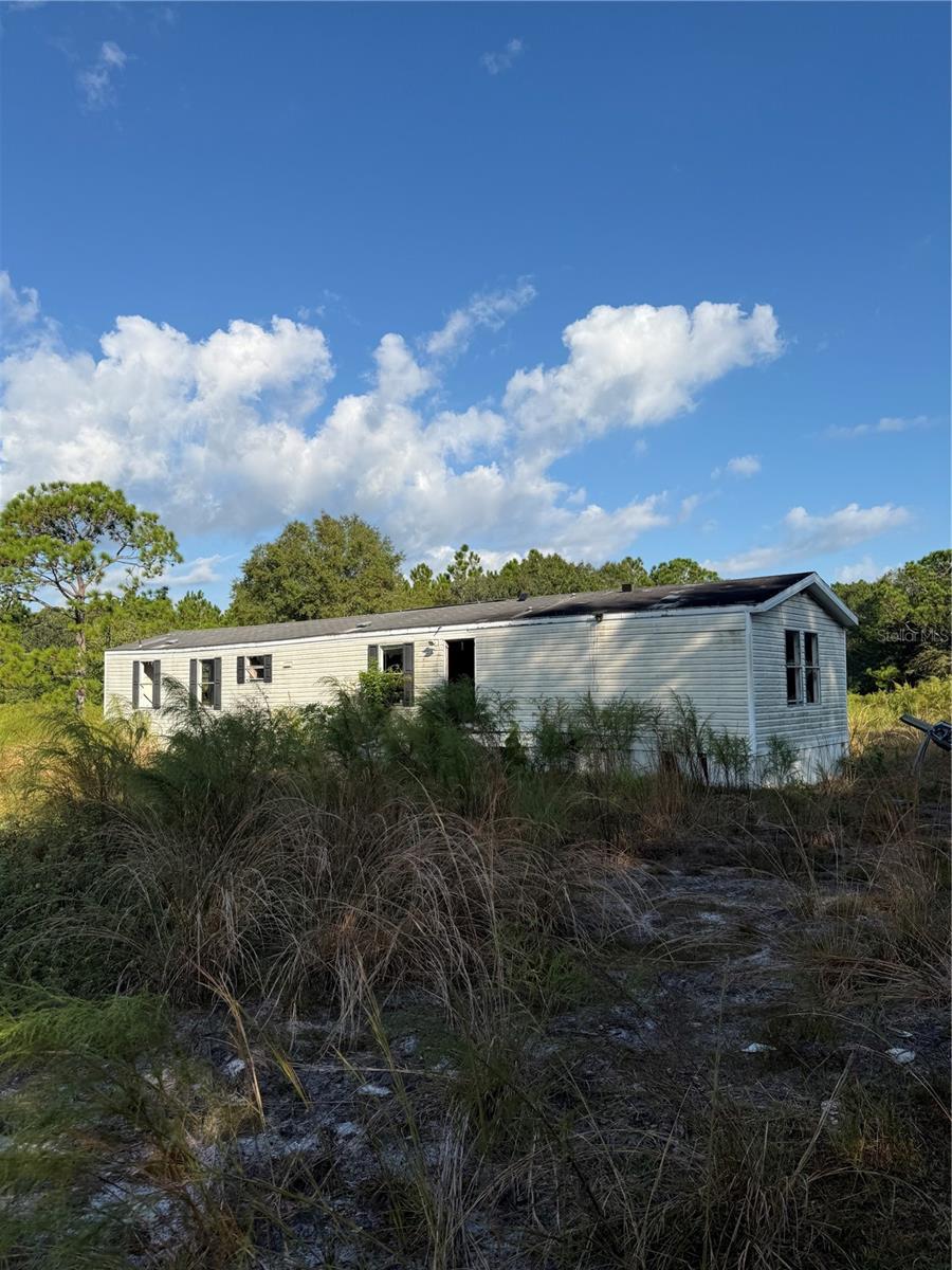 OAKRIDGE ESTATES - Land