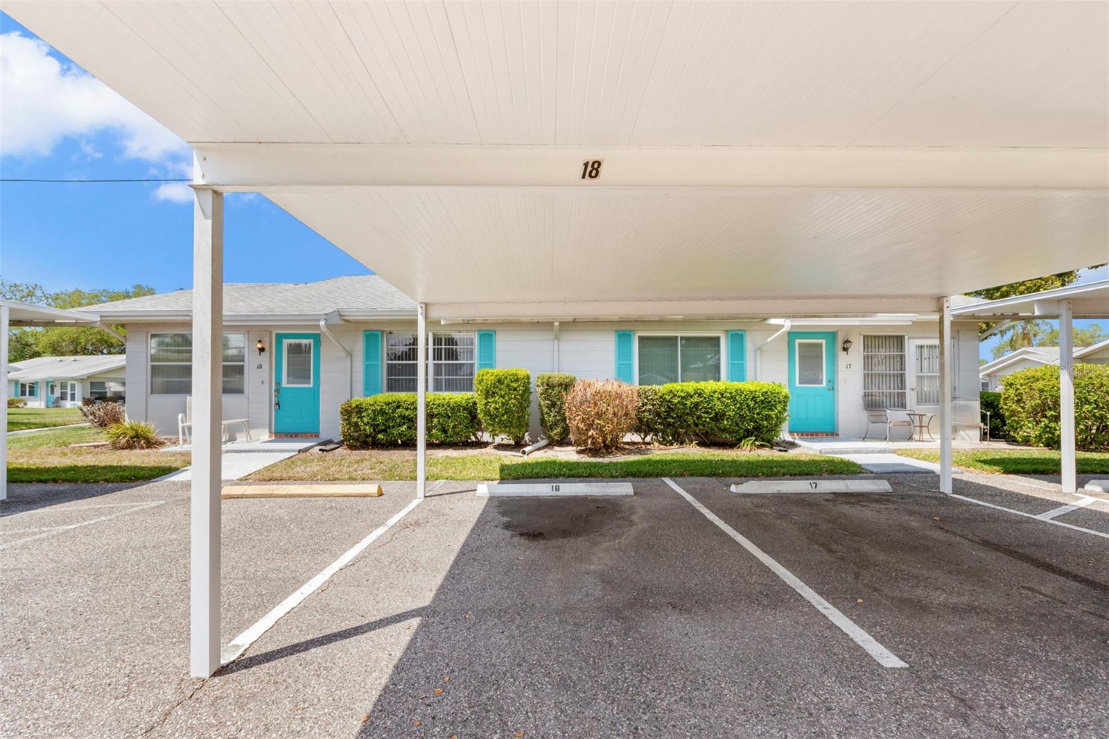 401 DE GRASSE PLACE 18