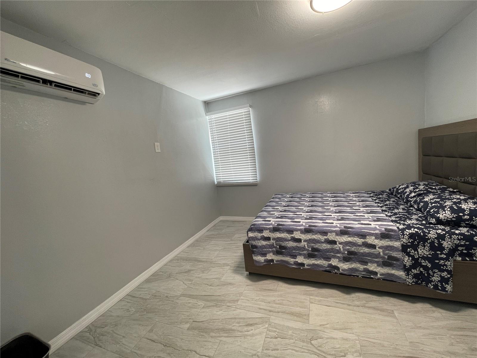 Discover your next home in Clearwater! This charming unit has 1 cozy bedroom, 1 full bathroom, a full kitchen, a laundry room and a carport. It's perfect for year-round enjoyment with a huge yard. With a fully equipped kitchen, brand-new roof, modern mini-split A/C units, updated flooring, and fresh paint inside and out, it’s move-in ready. Just minutes from the stunning beaches of Clearwater and Honeymoon Island, and near parks like Philippe Park and Moccasin Lake Nature Park, you’ll enjoy nature, peace, and fun nearby. Don’t miss this unique opportunity with a reasonable price! Contact us today!