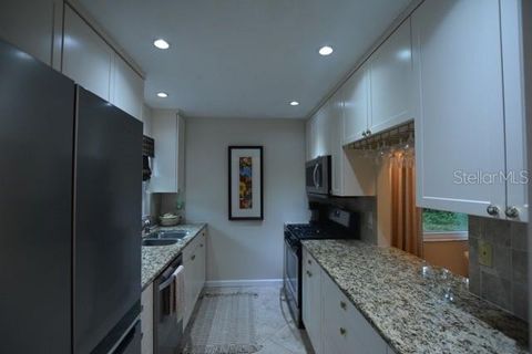 Condominium in SARASOTA FL 4813 VILLAGE GARDENS DRIVE 7.jpg