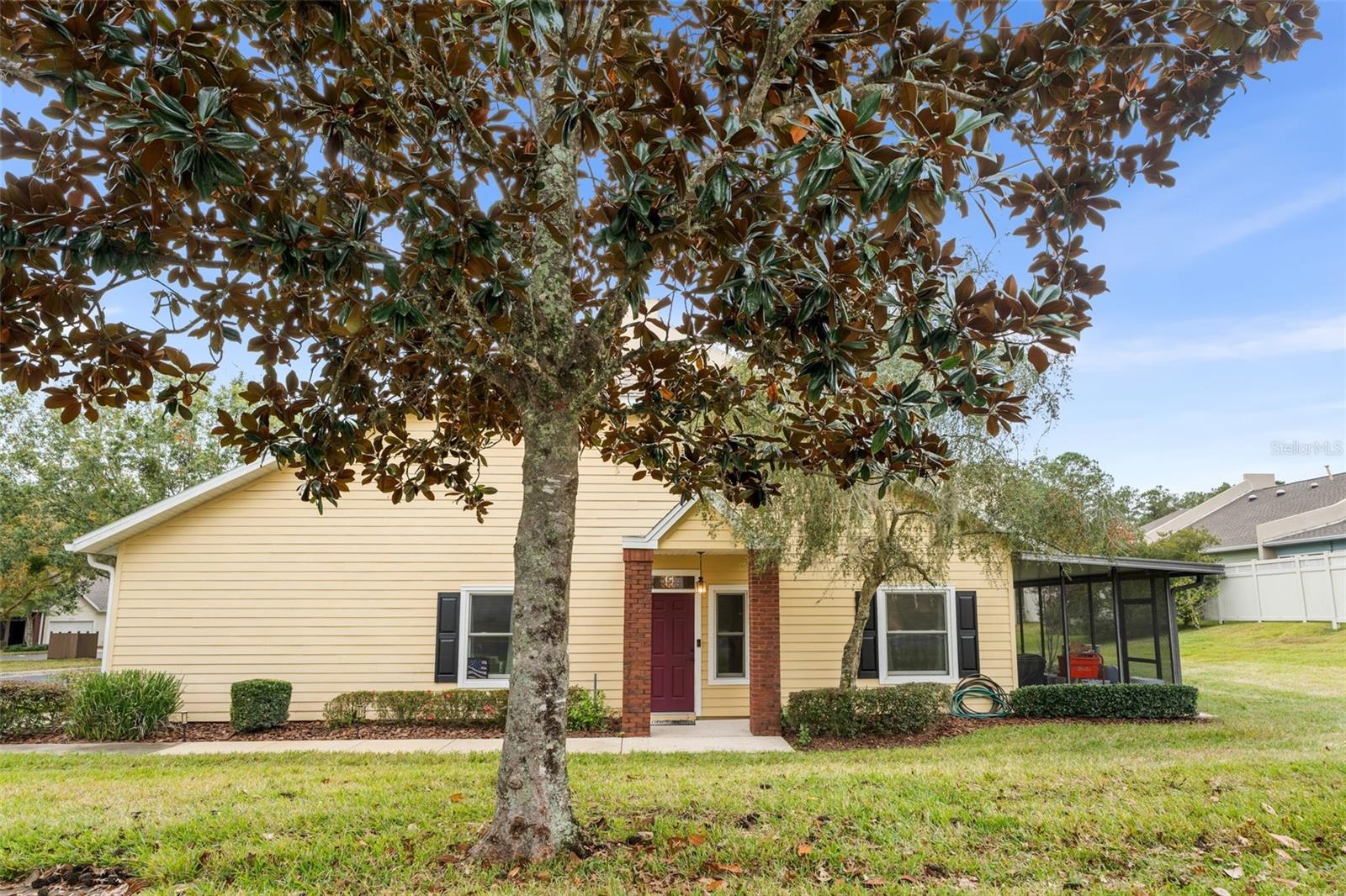 WILLIAMSBURG AT MEADOWBROOK - Residential