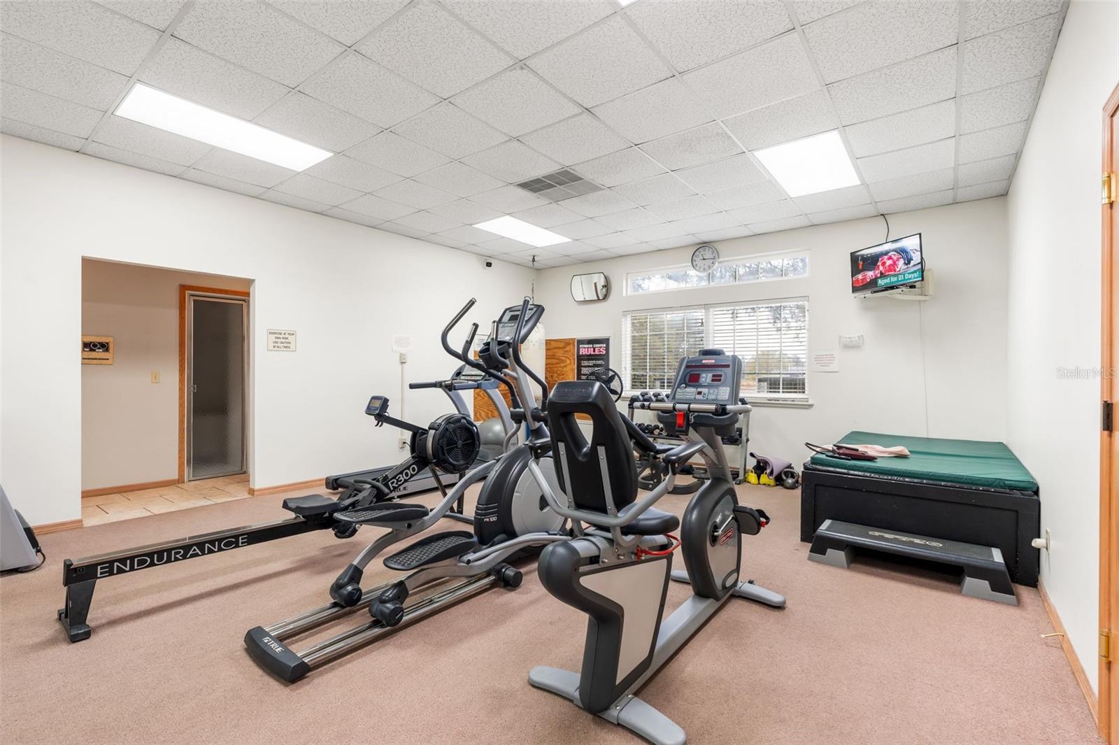 WILLIAMSBURG AT MEADOWBROOK - Residential