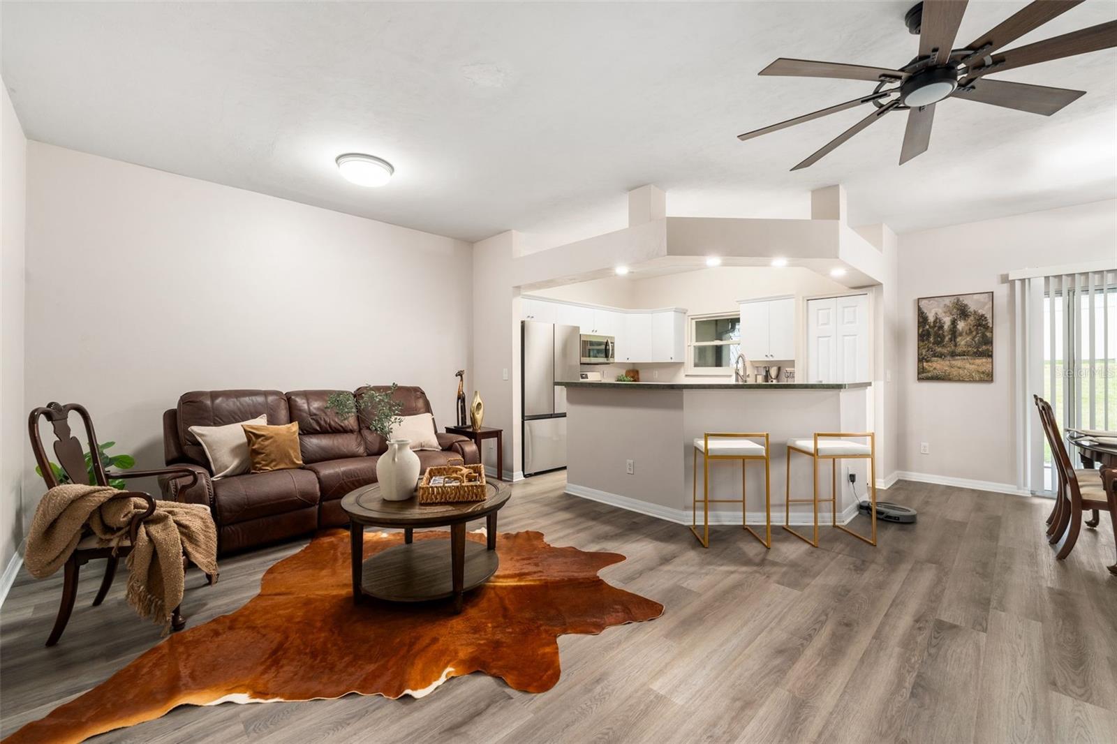 WILLIAMSBURG AT MEADOWBROOK - Residential