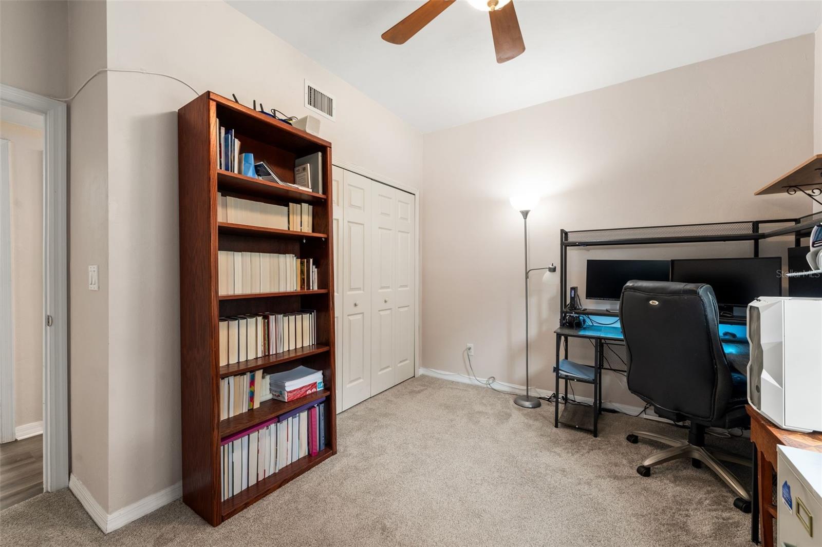 WILLIAMSBURG AT MEADOWBROOK - Residential