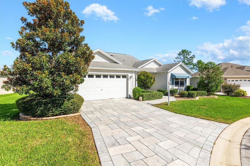 Photo of 7865 SE 166th Hibernia Lane, The Villages, FL 32162 (MLS # OM717359)