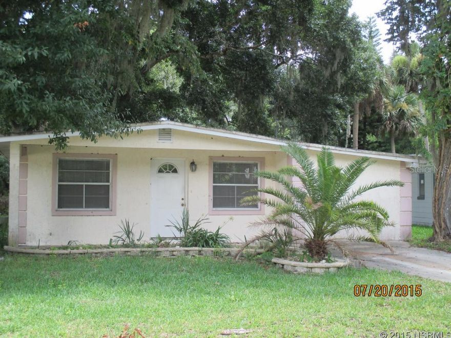 BANK OWNED HOME ON QUIET STREET...NO HOA...CUTE HOUSE THAT NEEDS SOME ELBOW GREASE AND REPAIRS...PROOF OF FUNDS REQUIRED WITH ALL OFFERS. ;Water: City