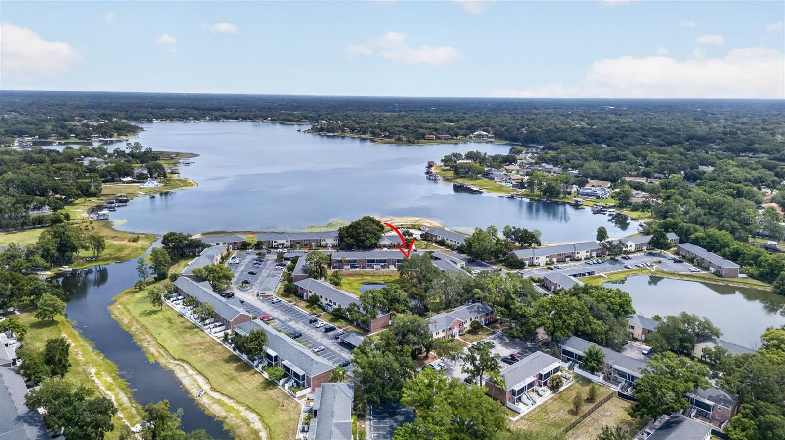 WHISPERING OAKS - Residential