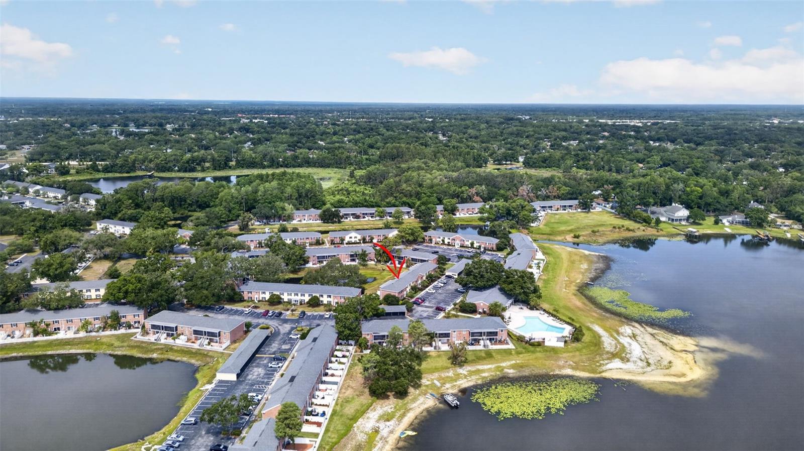 WHISPERING OAKS - Residential
