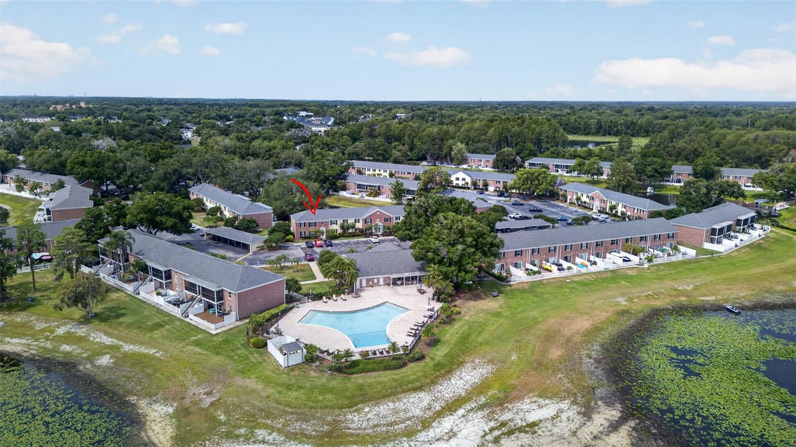 WHISPERING OAKS - Residential