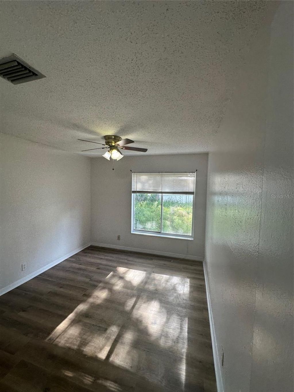Photo of 828 E Flag Lane, Kissimmee, FL 34759 (MLS # S5147531)