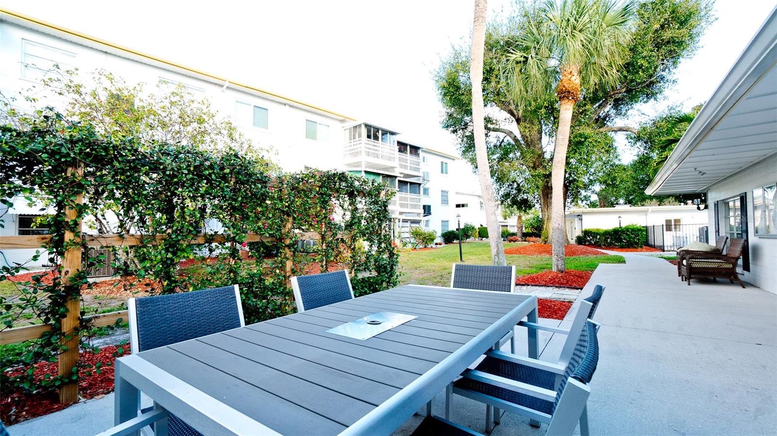 BAYSHORE GARDENS APTS 12 - Residential