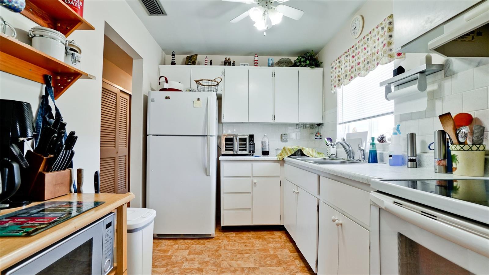 BAYSHORE GARDENS APTS 12 - Residential