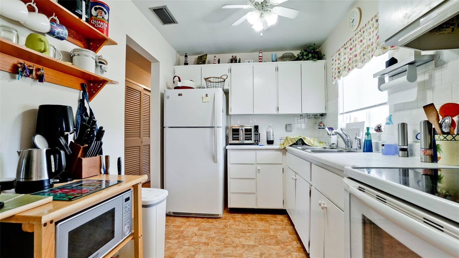BAYSHORE GARDENS APTS 12 - Residential
