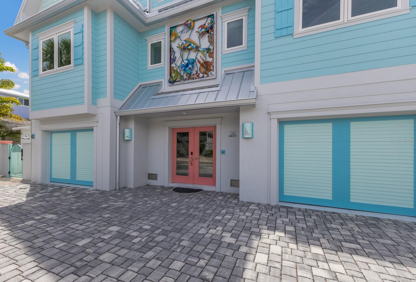 118 MANGROVE AVENUE