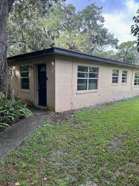 Quaint and Affordable 1 bedroom 1 bath duplex on large lot now available in Lake Mary. This home features a roomy living room with a large picture window for natural lighting and the kitchen is spaced for maximum usage with minimum movement. The bedroom is a good size and there is a full size bath with tub/shower combo. Carpet and tile flooring thru-out and Central A/C round out some of the features of this home. Water is included. A large front and back yard can accommodate any outdoor activity from cookouts to friendly game of football. All that is needed is your personal touch to makes this duplex your next home. Call today to see this one!