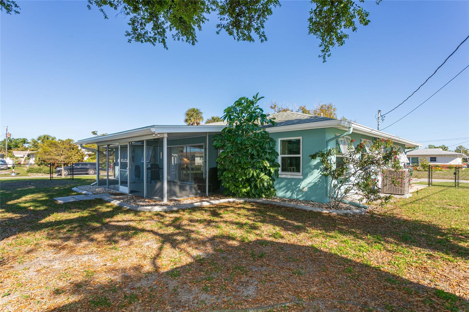 VENICE GARDENS - Residential